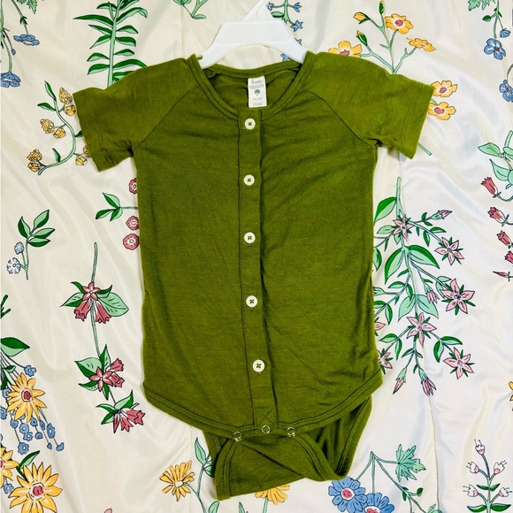Kate Quinn olive green baseball button down bodysuit 18/24 - Picture 1 of 3